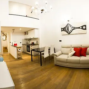  Apartment Triangolo D'oro Italien